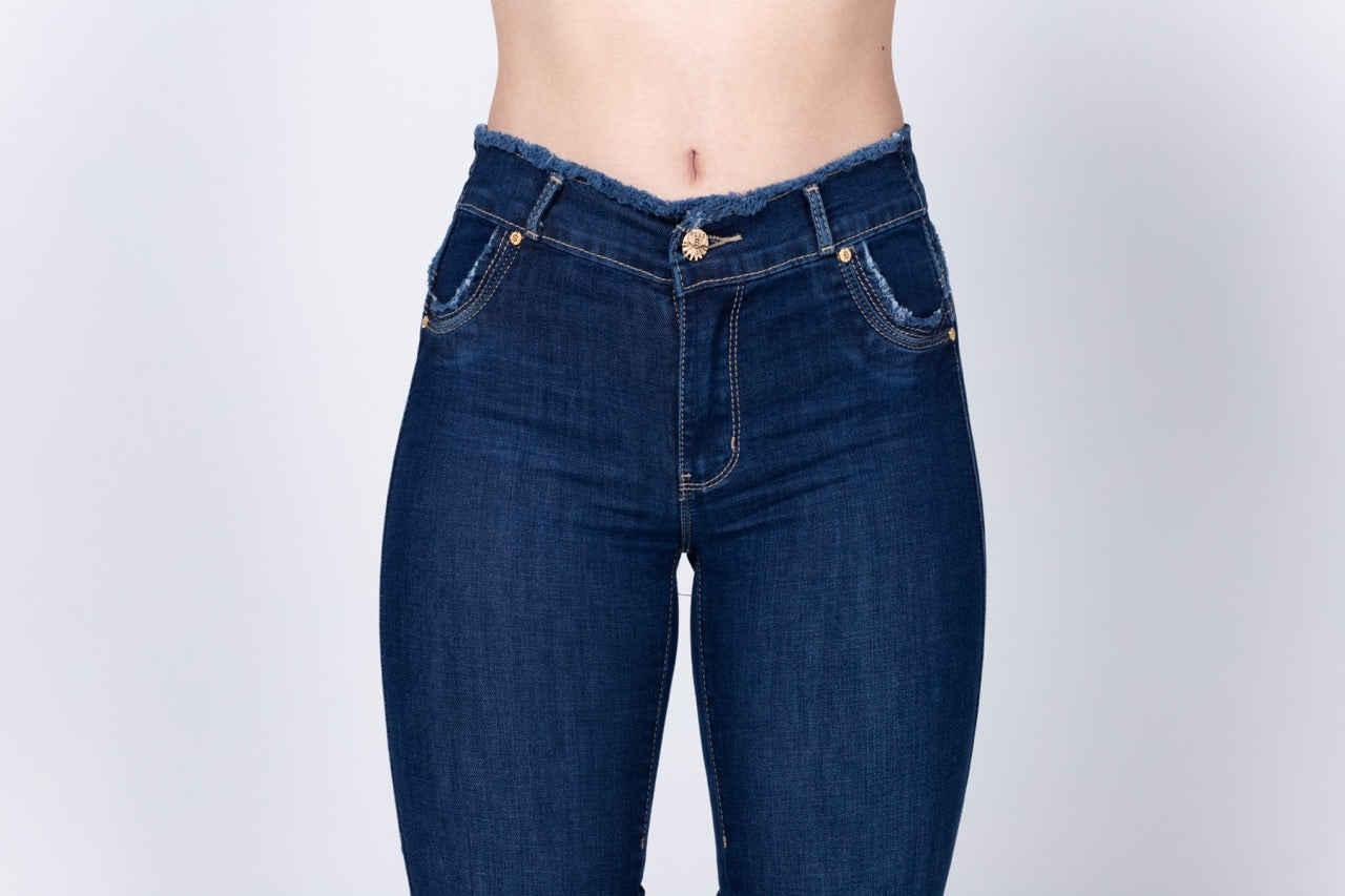 Pantalón acampanado