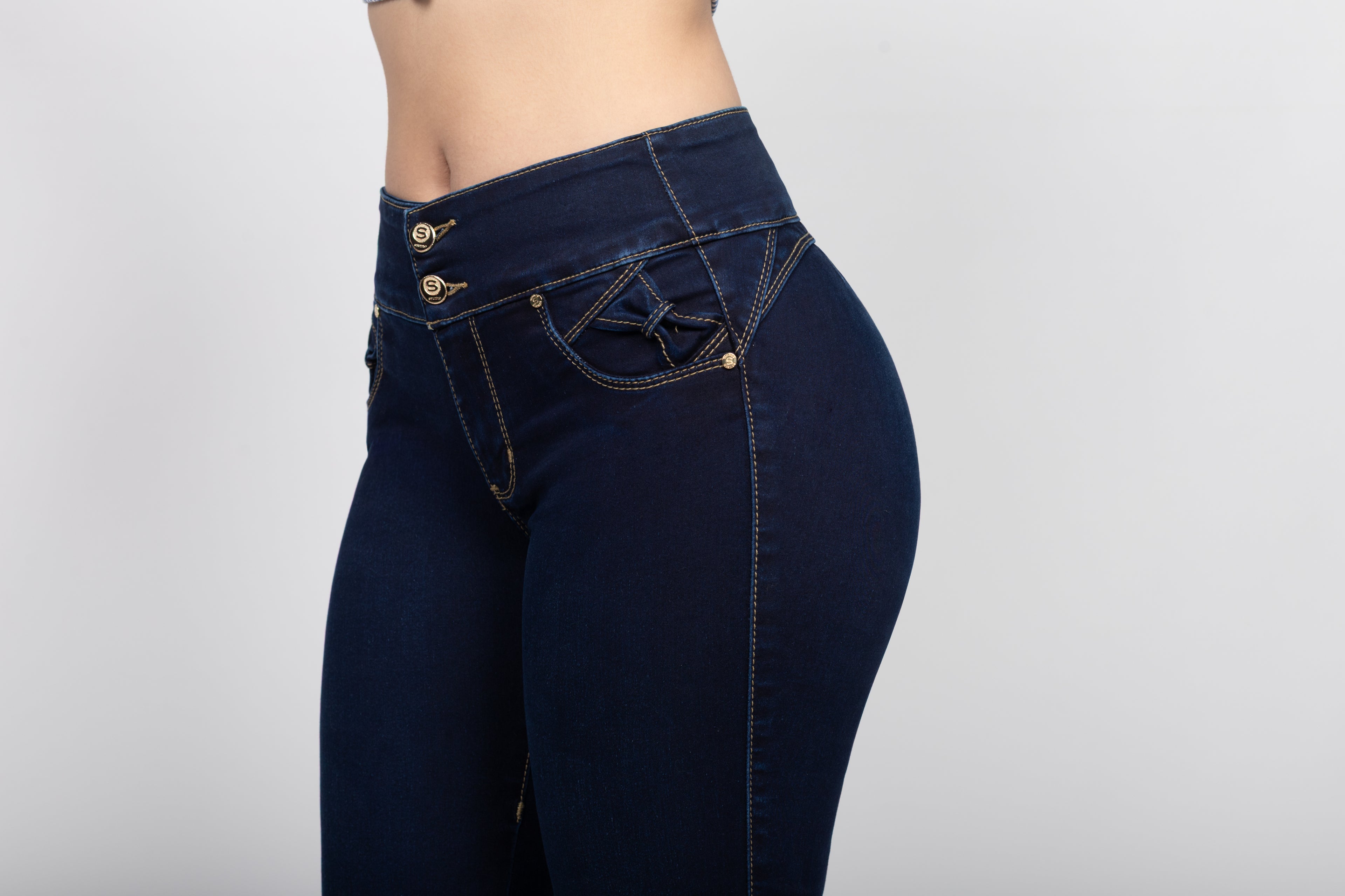 Skinny Jeans Detalle Trenzado en el Tobillo